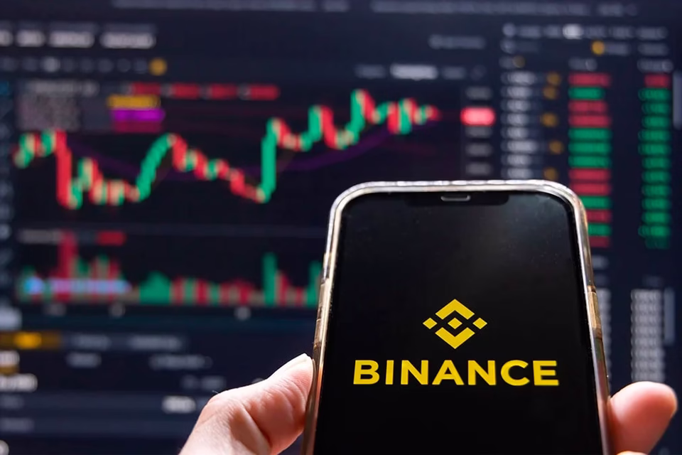 "Venezuela enfrenta una inflación del 229% y adopta USDt como moneda diaria, reemplazando al bolívar."