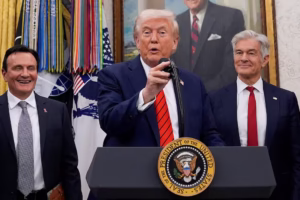 Donald Trump agradece a María Corina Machado por dedicarle el Nobel de la Paz durante un mensaje en la Casa Blanca.
